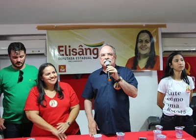 Osmar Júnior e candidatos da chapa proporcional do PCdoB