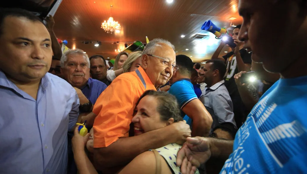 Dr. Pessoa é recepcionado por militantes do partido