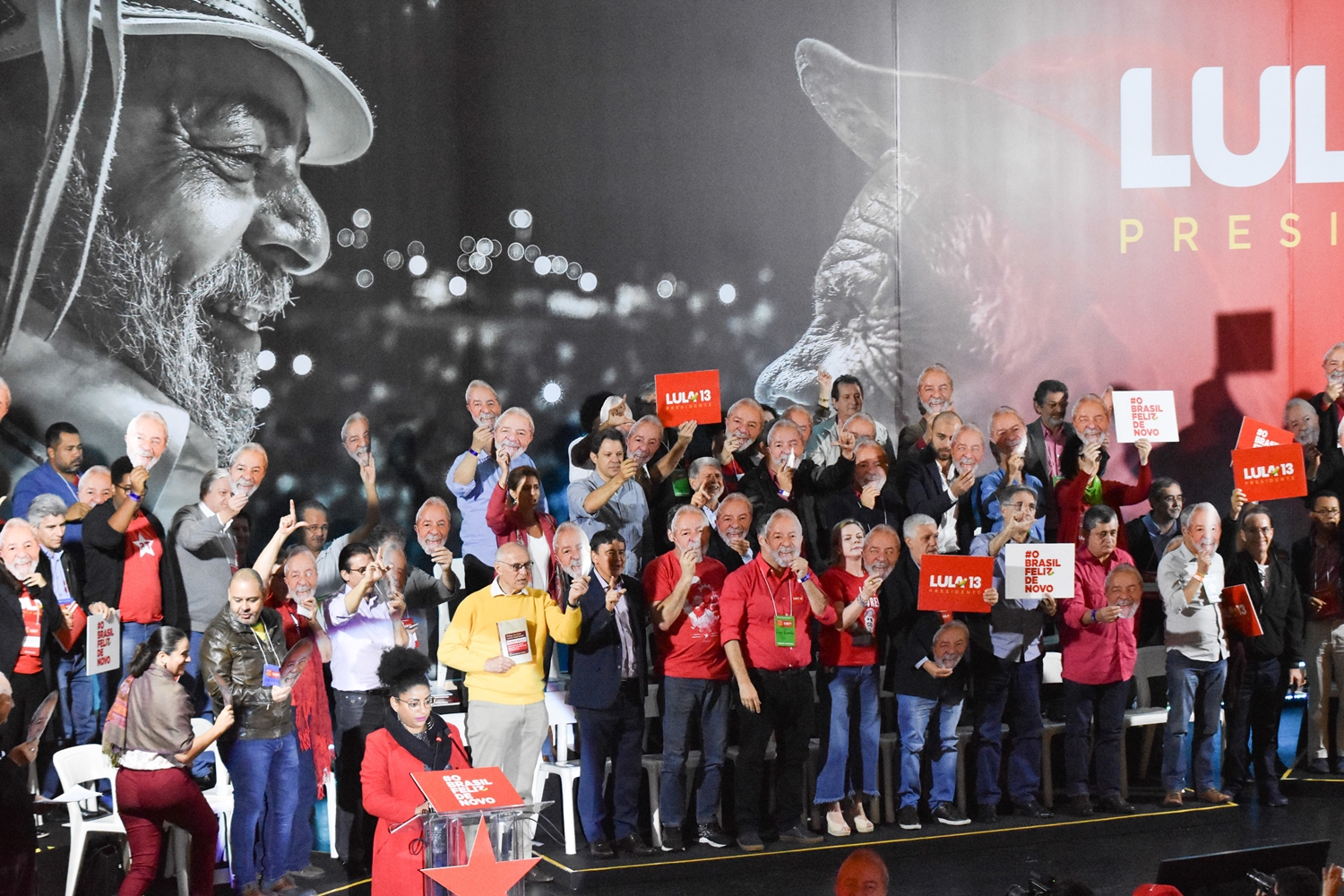 Encontro Nacional do Partido dos Trabalhadores oficializou o nome de Lula