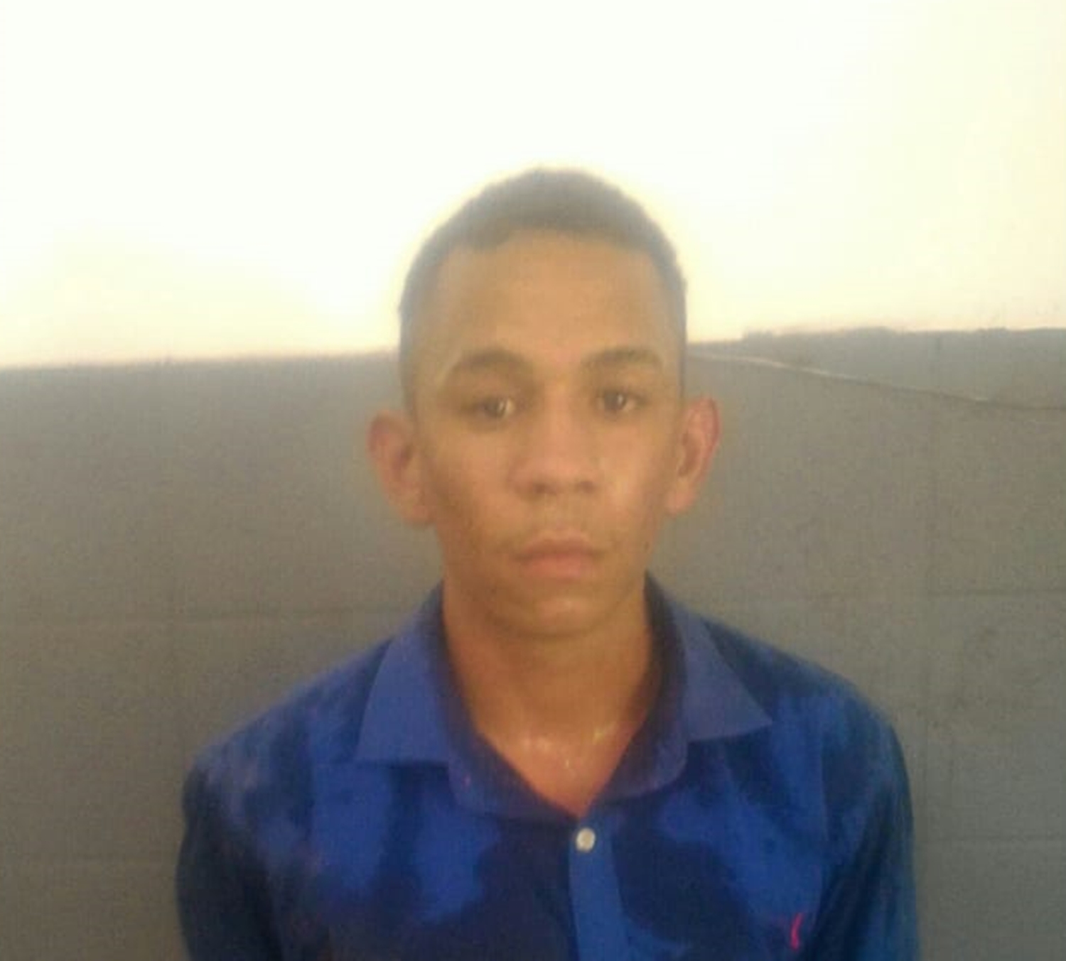 Preso por roubo de motocicleta e porte ilegal de arma