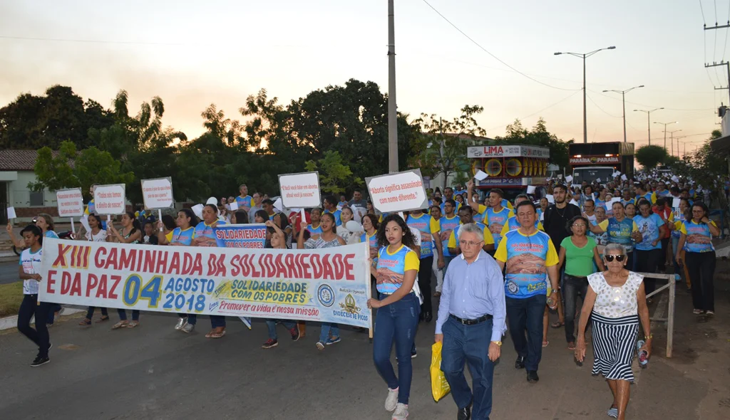 Caminhada da Solidariedade e da Paz reúne multidão em Picos