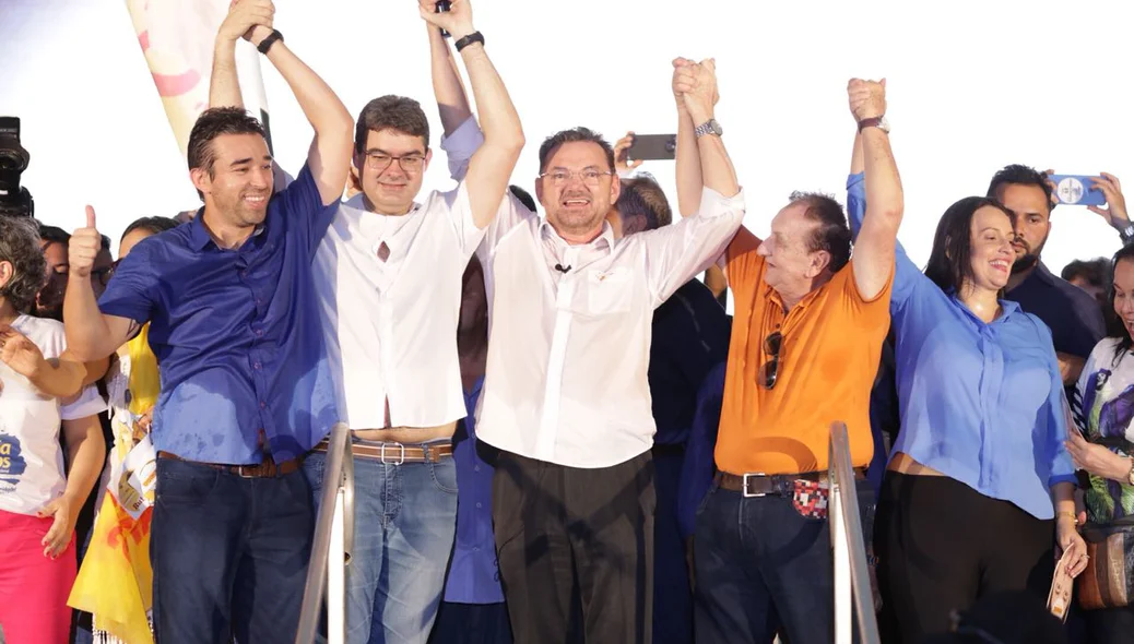 Luciano Nunes, Wilson Martins e Marden Menezes durante convenção em Teresina