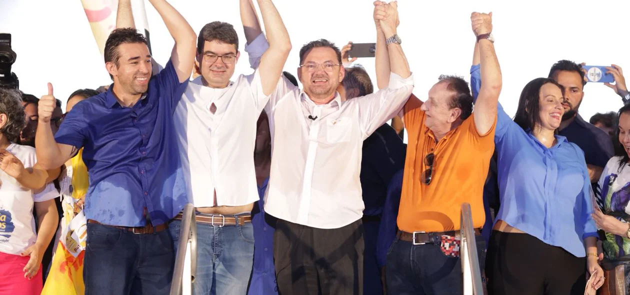 Luciano Nunes, Wilson Martins e Marden Menezes durante convenção em Teresina