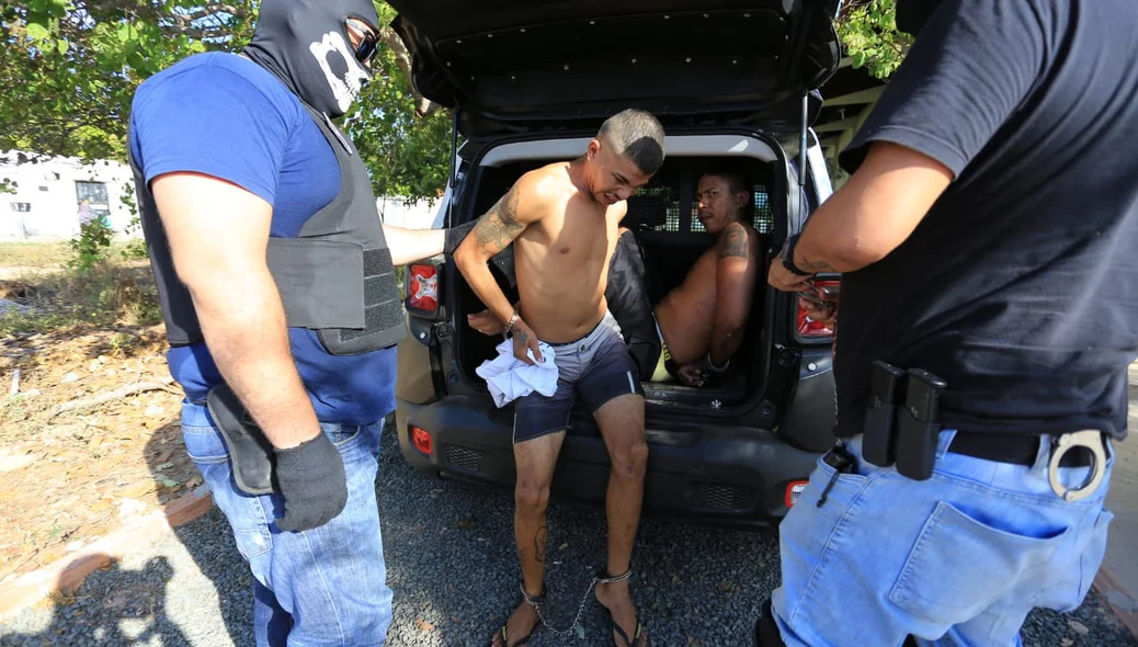 Acusados de tráfico de drogas capturados pela Polícia Civil