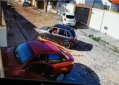 Câmaras flagram roubo de carro na zona leste de Teresina