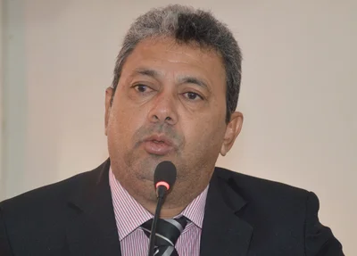 Renato adere ao prefeito Padre Walmir