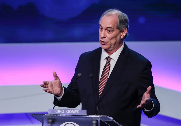 Ciro Gomes durante debate na Band