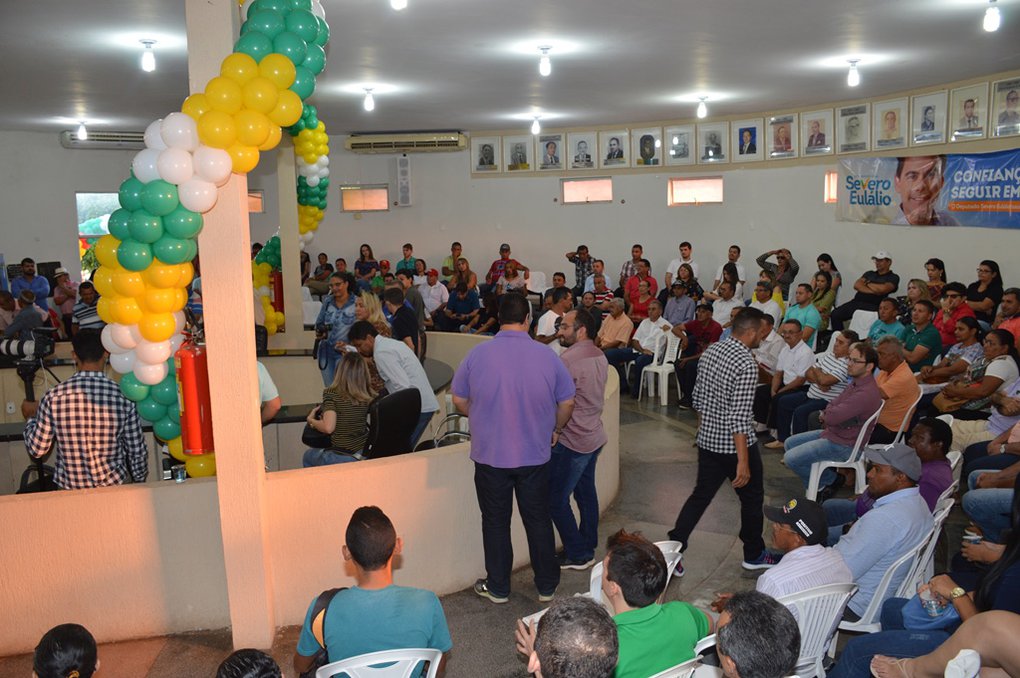 Convenção do MDB reúne dezenas de pessoas em Picos