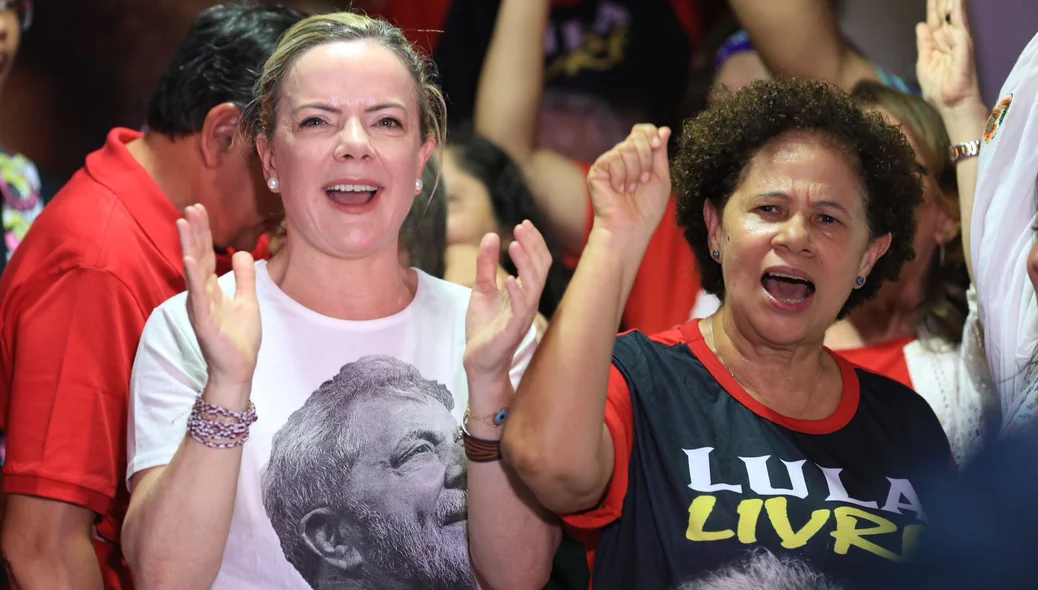 Gleisi Hoffmann e Regina Sousa
