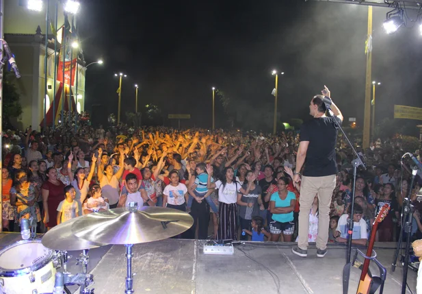 Banda católica Dominus durante apresentação no Festeja Cocal 2018