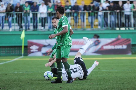 Chapecoense em partida contra o Corinthians