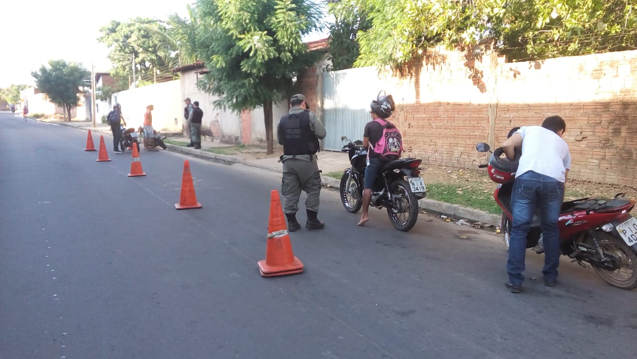 A blitz ocorreu na tarde desta segunda-feira