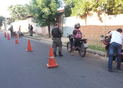 A blitz ocorreu na tarde desta segunda-feira