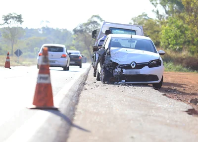 O acidente aconteceu nesta tarde na BR-343