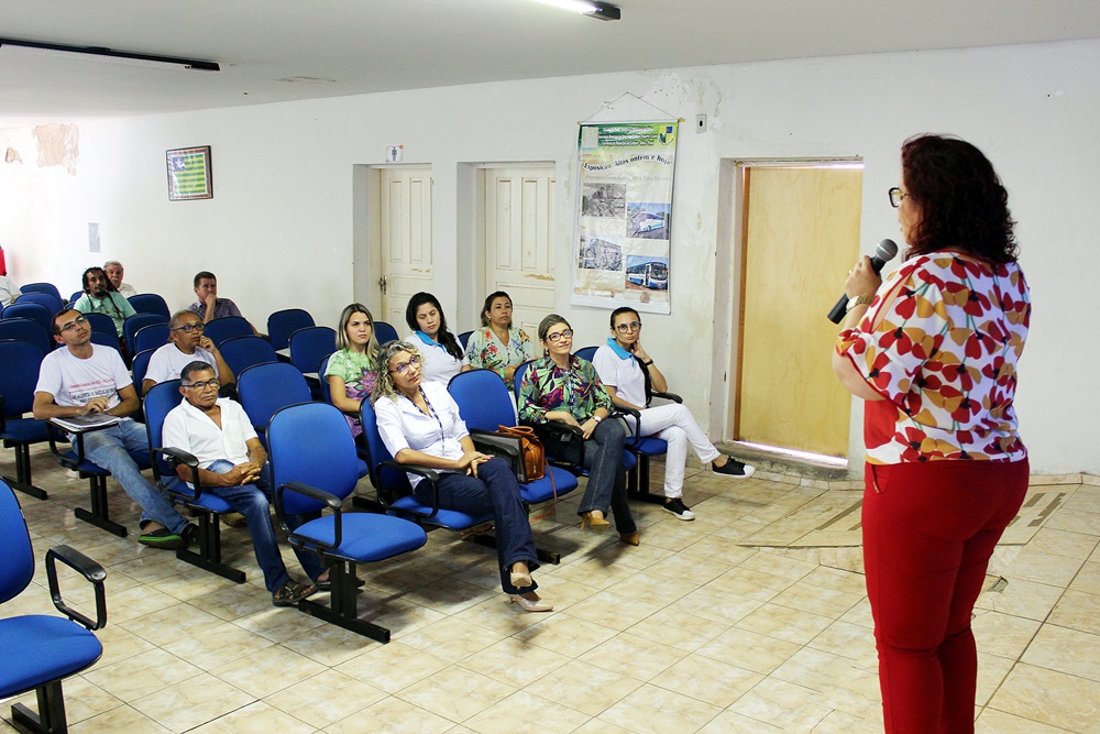 Prefeita Patrícia Leal discursa sobre o balanço do Programa Saúde da Mulher