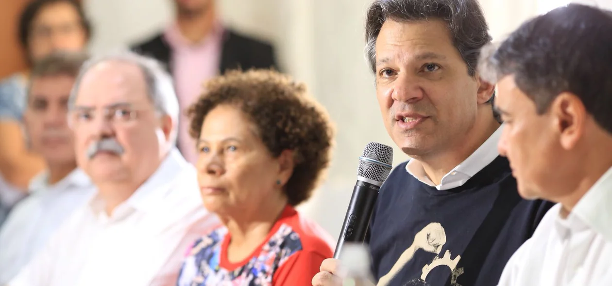 Fernando Haddad discursa no Dirceu 