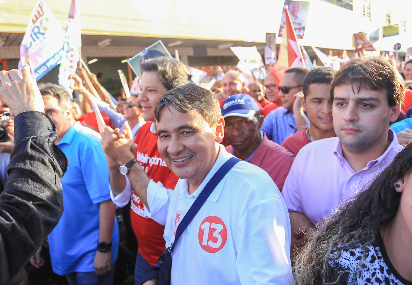 Wellington Dias participa de caminhada no Dirceu