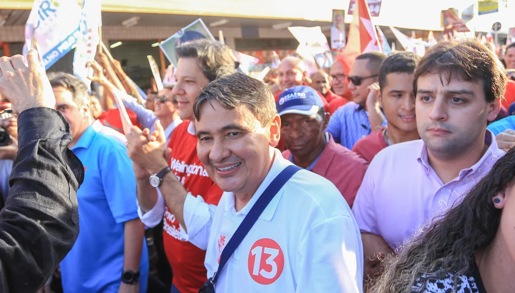Wellington Dias participa de caminhada no Dirceu