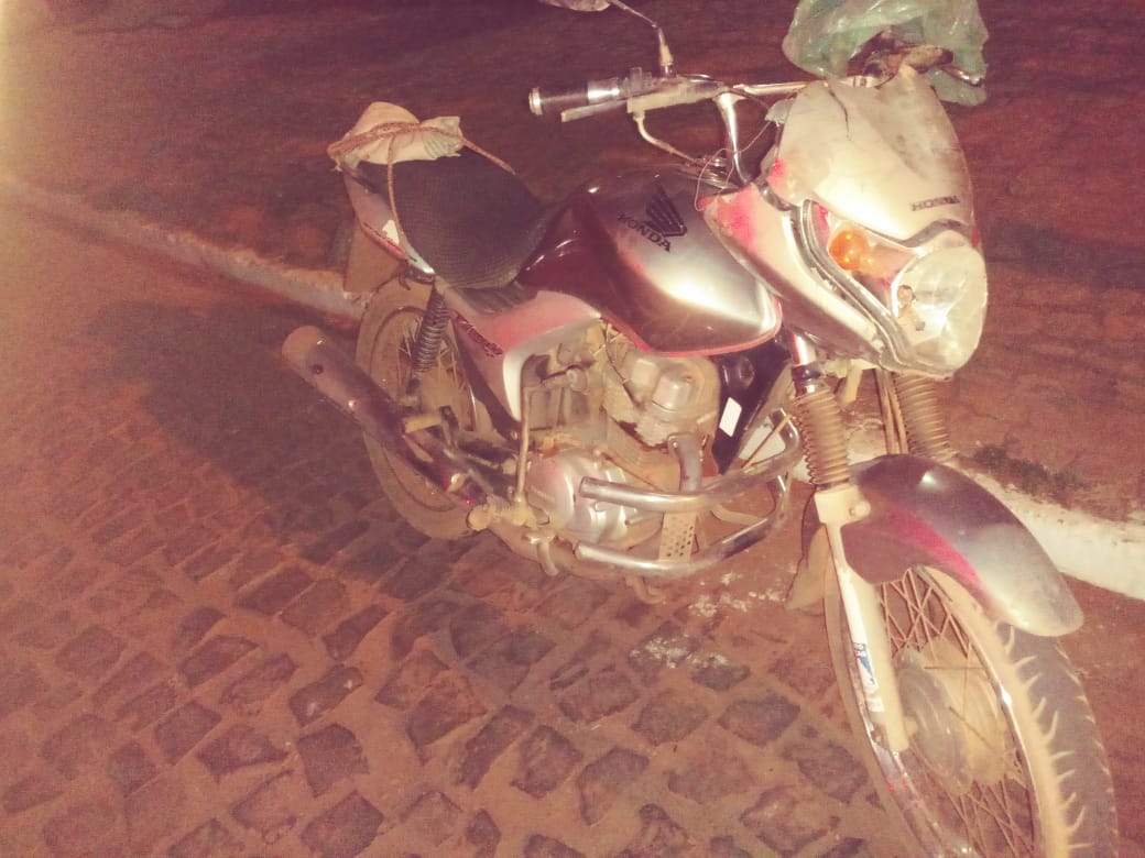 Motocicleta utilizada para empreender fuga