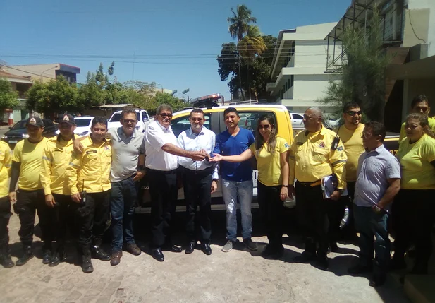 Entrega de nova viatura em Picos