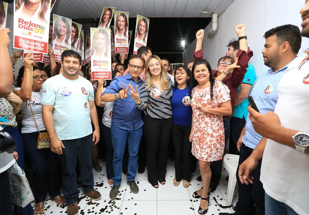 Rejane Dias na inauguração do seu comitê em Teresina 