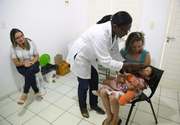 Vacinação em Esperantina 