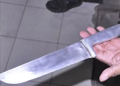 Faca usada pelo menor no assalto 