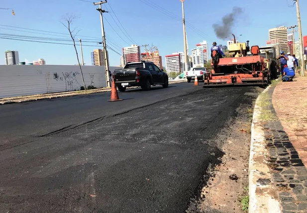 Prefeitura inicia recapeamento das alças da Ponte Juscelino Kubitschek