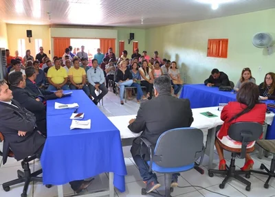 Sessão contou com a presença dos nove vereadores