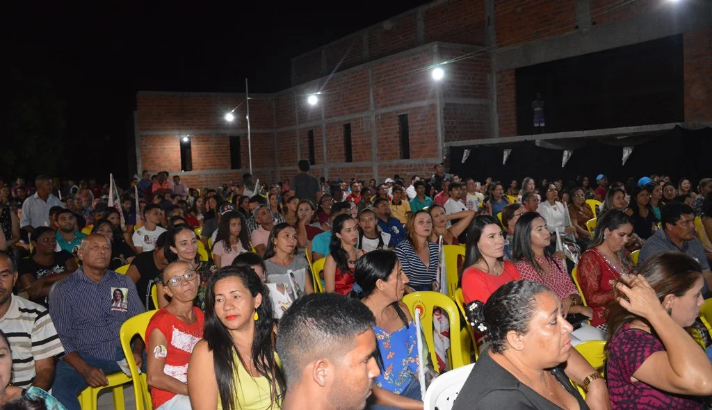 Simpatizantes de Rejane Dias prestigiam lançamento de sua candidatura em Picos