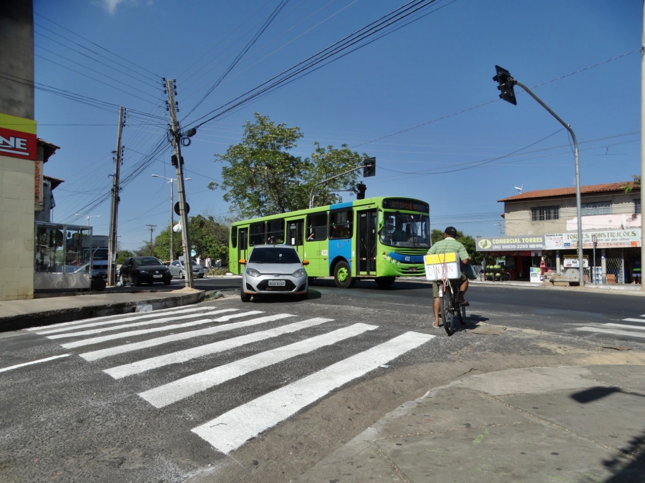 Novo semáforo no cruzamento da Duque de Caxias com a Rua Gonçalves Lêdo