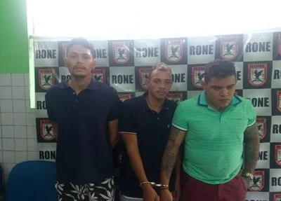 Os três indivíduos foram conduzidos para a Central de Flagrantes