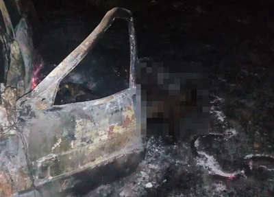 Veículo ficou destruído