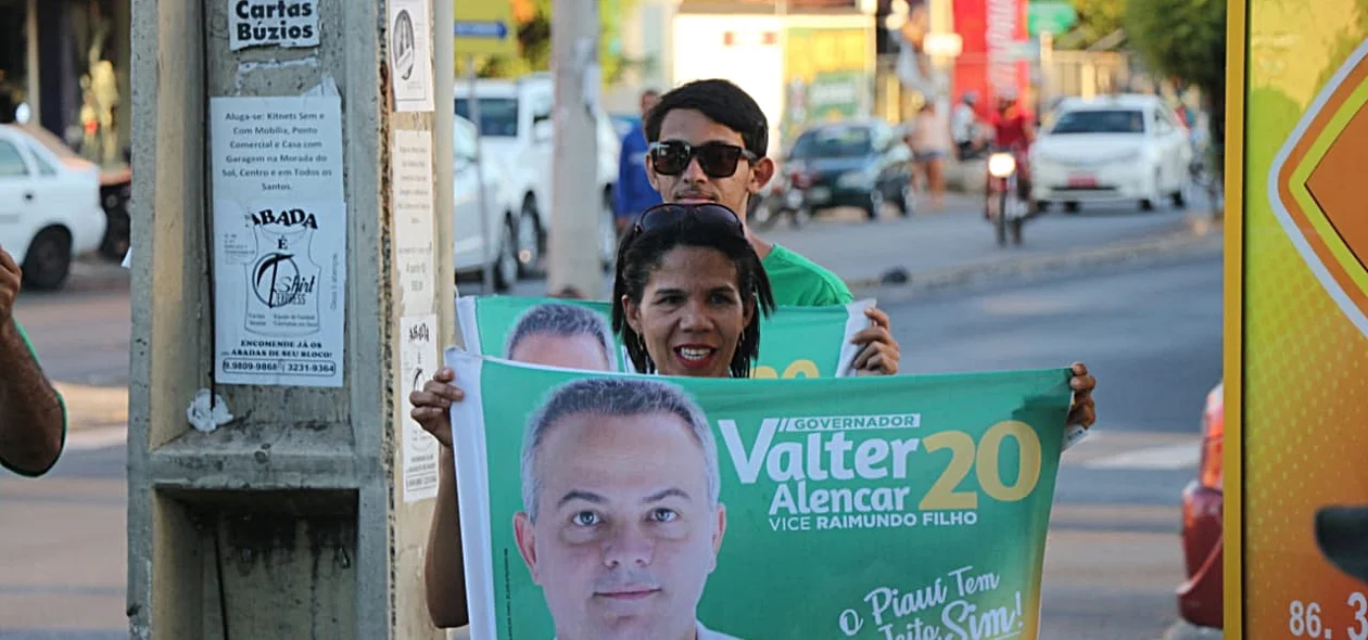 A caminhada foi realizada na Avenida Joaquim Nelson