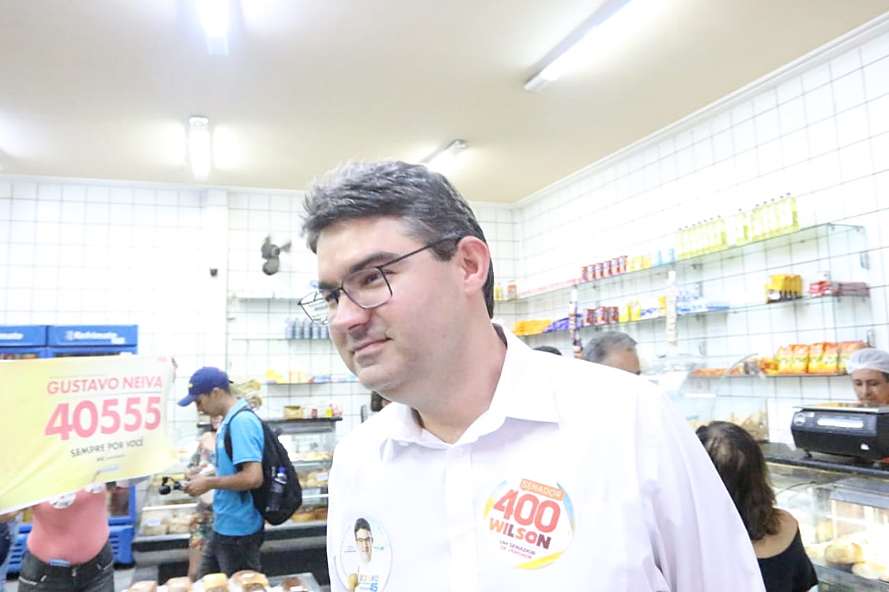 Luciano Nunes foi em estabelecimentos pedindo apoio aos populares