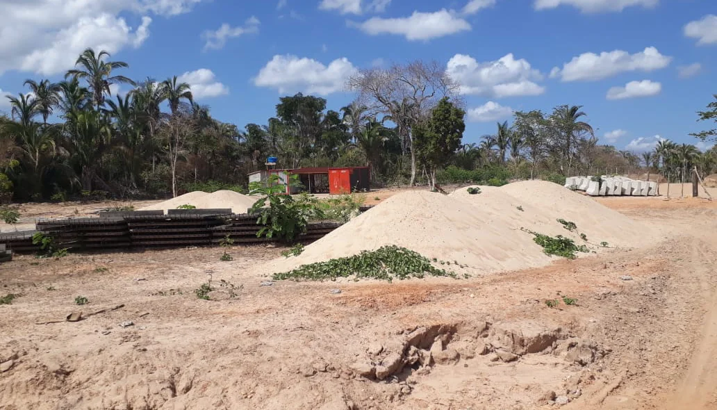 Obra está parada em Beneditinos