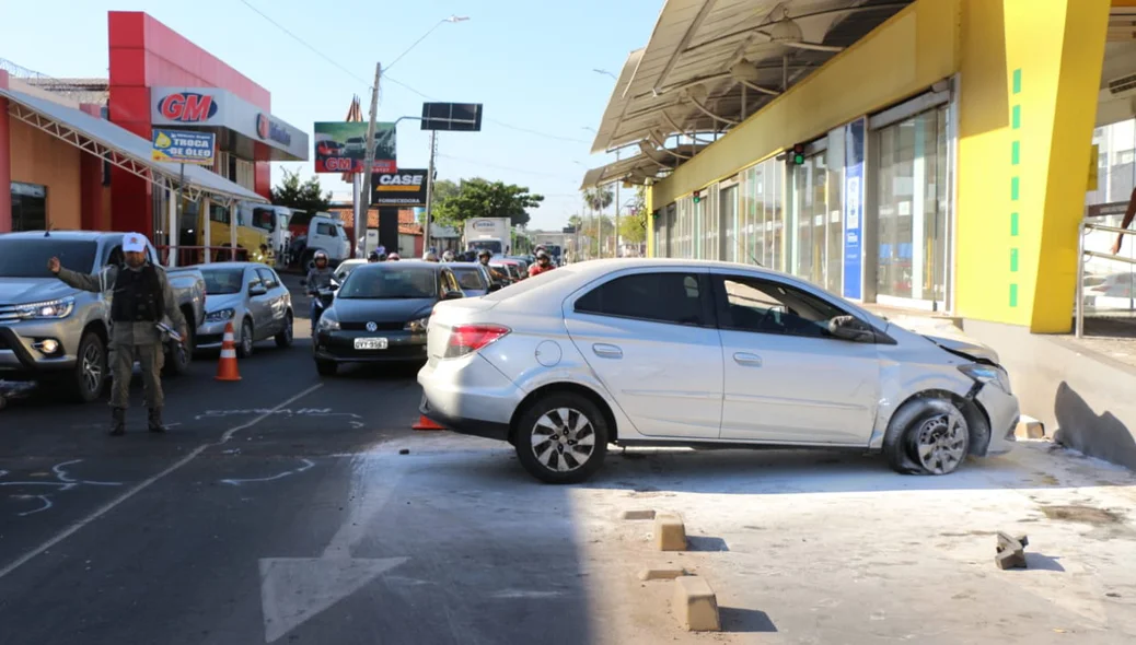 Polícia Militar ajudou a controlar o trânsito na Avenida Barão de Gurguéia