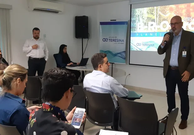 Águas de Teresina apresenta ações para o B-R-O Bró