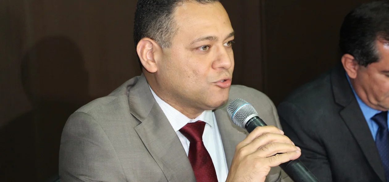 Delegado Riedel Batista