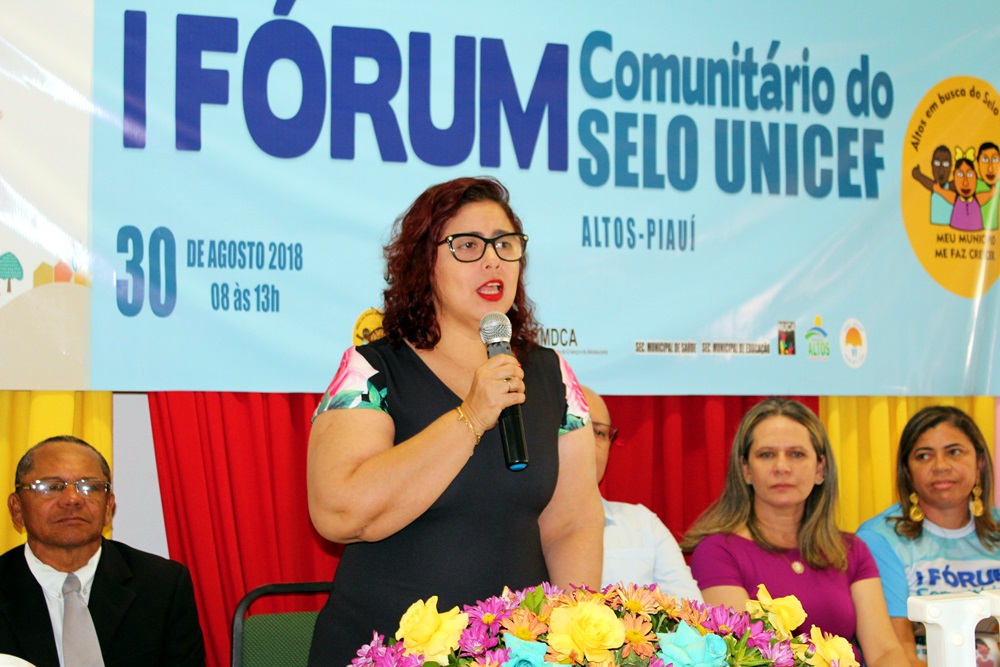 Prefeita Patrícia Leal durante o Fórum Comunitário do Selo Unicef