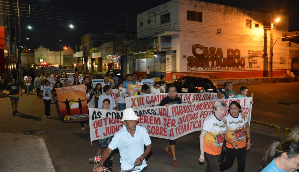 Caminhada percorre as ruas centrais de Picos