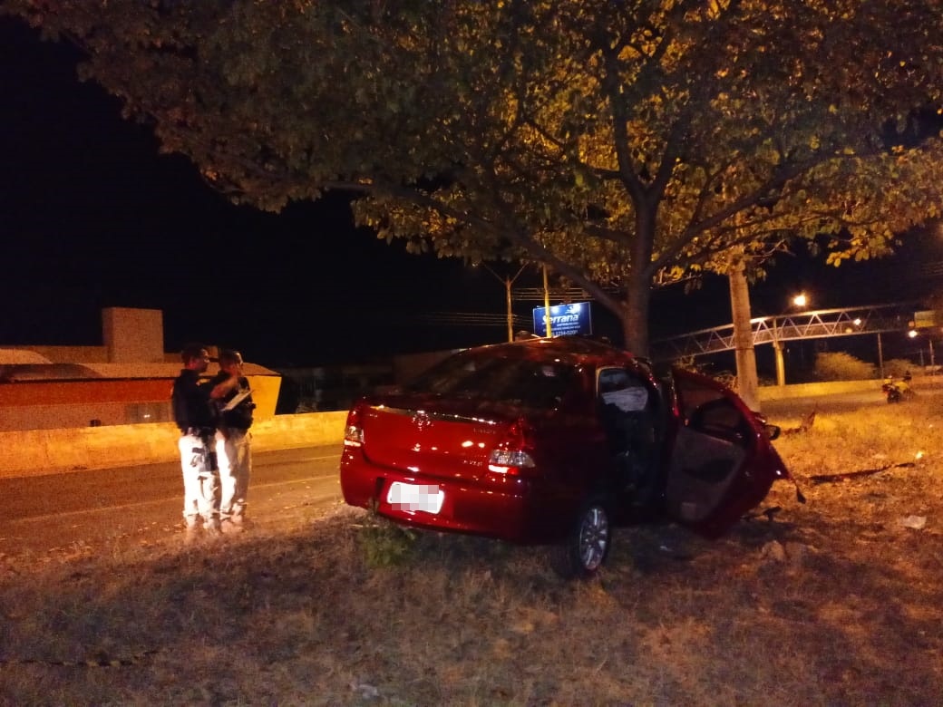 Veículo ficou parcialmente destruído na BR 316