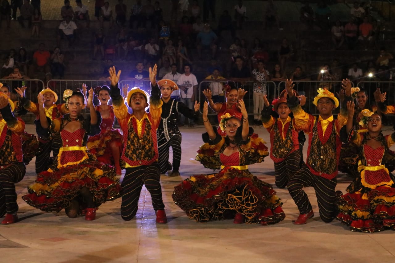 Apresentação cultural no 42º Encontro de Folguedos