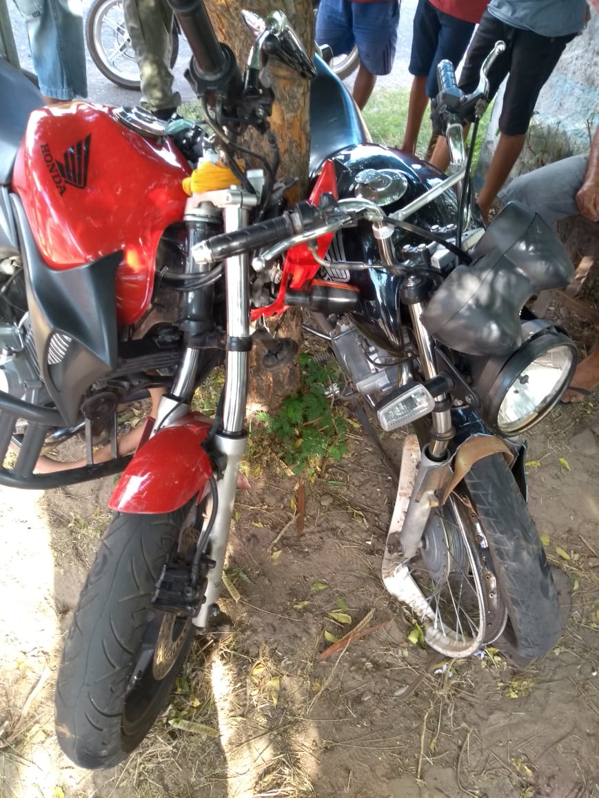 Motocicletas envolvidas em acidente em Castelo 