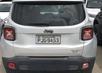 Fotografia do carro original enviada pelo proprietário à polícia