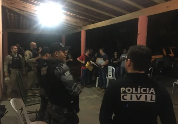 Polícias Civil e Militar em operação