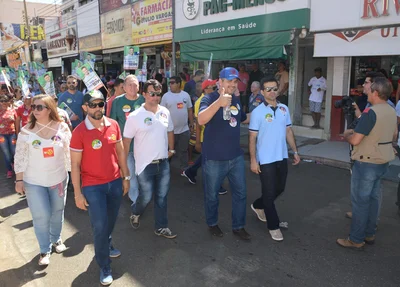 Deputado Pablo Santos participa da caminhada