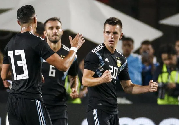 Jogadores da seleção da Argentina comemoram gol sobre a Guatemala