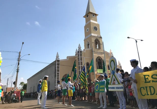 Desfile de 7 de setembro em Esperantina