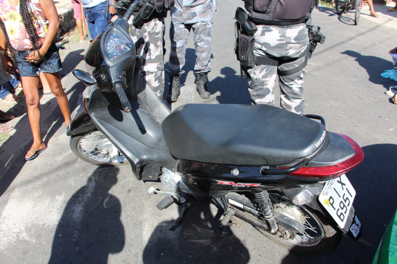 Motocicleta utilizada pelo criminoso